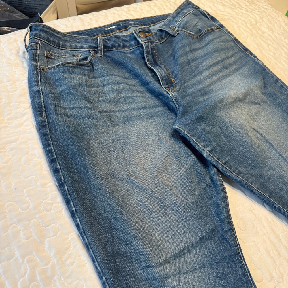 Old Navy Womens 16 Kicker Boot-Cut Jeans Blue Mid-Rise Stretch Denim